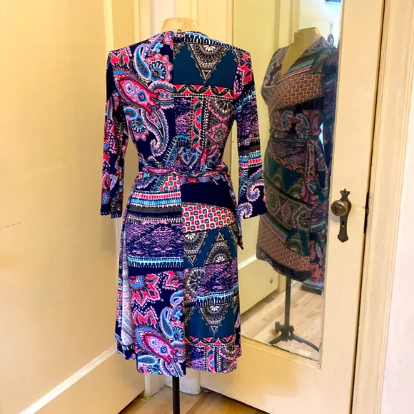 Colourful wrap dress - Picture 2 of 4